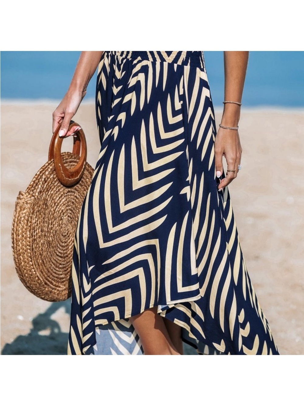 Cupshe Navy Abstract Smocked Waist Midi Skirt MEDIUM NWT - Picture 4 of 7